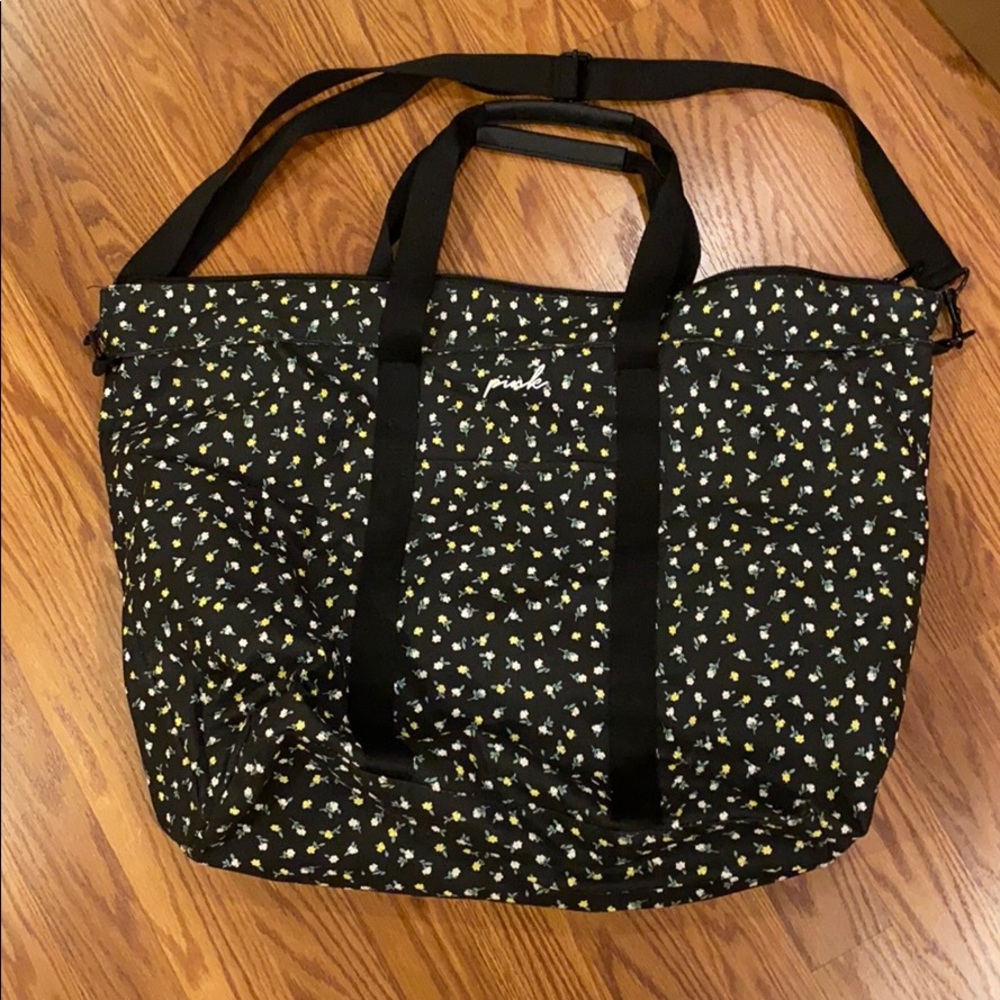 NWOT Victoria’s Secret PINK Overnight Bag